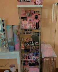 Disfruta de los mejores juegos relacionados con korean pop. Y N As Idol K Pop Blackpink Room Blink Room Kpop Room Decor