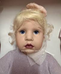 Hildegard Gunzel's Susan New Mint Never Removed from Box 25.5" LE350