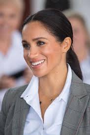 When meghan markle was just starting out in hollywood, she earned extra money by doing. Meghan Markle Das Sind Ihre Schonsten Frisuren Brigitte De