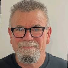 Timothy Lester's Instagram, Twitter & Facebook