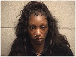 Elisa Webb's Instagram, Twitter & Facebook