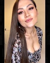 Carolina Estevez's Instagram, Twitter & Facebook