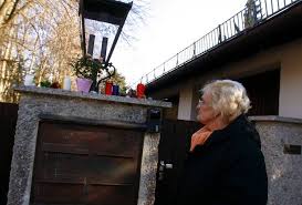 Murdered german fashion designer rudolph moshammer has left his home in munich to his yorkshire terrier daisy. Moshammer Mord Fotos Imago