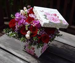 Flower Box Floral Gift In A Box With Red Roses And Pink Freesia Flower Boxes Flower Delivery Flower Arrangements