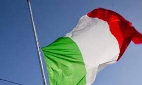 Bandiera italiana è una pagina nata per parlare dell'orgoglio italiano legato alla bandiera. Bandiere A Mezz Asta In Segno Di Lutto Alle 12 L Italia Si Ferma Twikie It Il Magazine Piu Buono Del Web