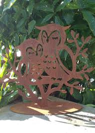 Sicher werden sie lieber solche besondere dekorationen im garten haben. Hinken Design Eulenparchen Auf Platte Tiere Garten Metalleule Rost Eule Deko Edelrost