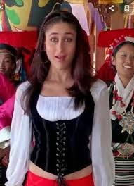 The Exact Outfit Which Kareena Kapoor Is Wearing In Jab We Met Kareena Kapoor Green Dress Cute Girl Face