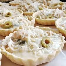 Recette Tartelettes Au Poulet Et Bechamel Idee Repas Mini Tarte Recette Tarte Au Poulet