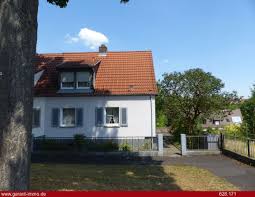 Eigentumswohnungen findet man in niedrigen mehrfamilienhäusern, teilweise auch als maisonettewohnung. Haus Zum Verkauf 97422 Schweinfurt Mapio Net