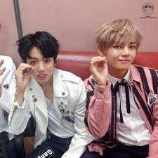 no matter what is v taehyung hair color he s always handsome cute and hot 3 3 and jungkook s always perfect 3 w テテグク グクテテ グク