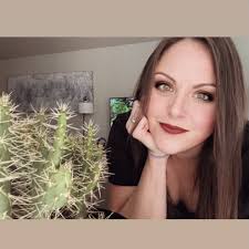 Family photographer near Otter Rock, Oregon