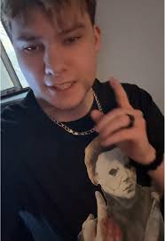 I wouldn’t tell u what color socks I got