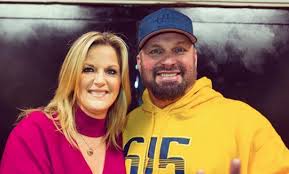 Garth brooks & trisha yearwood released it on the album christmas together in 2016. Garth Brooks Returns To Nashville Leaves It All On The Stage