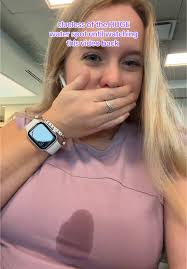 how embarrassing people say me make this🤣 #travel #outfit #airport  #embarrassing #disney #disneyworld #vacation #lol #foryoupage #fyp