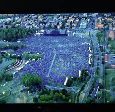 93,816 likes · 20,003 talking about this. Meanwhile In Modena Italy 220000 Fans For One Of Our Best Singer Just One Man Vasco Rossi Modena Park 01 07 2017 History Freedom Against Fear Album On Imgur