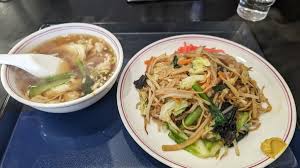 恰幅の良い彼の横浜B級グルメ