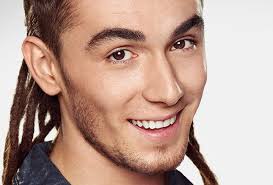 Bednarek kamil, smoczyński jan tekst: Kamil Bednarek Promuje Nielimitowany Internet W Play Na Karte