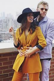 Emily Ratajkowski Got Married In A Zara Yellow Pant Suit Fashion Yellow Pants Clothes