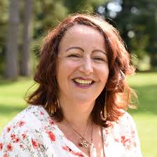 Sharon Chalk's Instagram, Twitter & Facebook