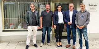 Elisabeth köstinger was born on november 22, 1978 in wolfsberg, carinthia, austria. Ex Ministerin Elisabeth Kostinger Besucht Die Unterkarntner Redaktion Unterkarntner Nachrichten