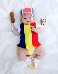 Discover more posts about hot dog on a stick. This 3 Year Old Is The Undisputed Costume Queen Of Halloween