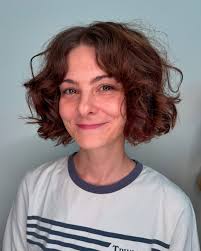 the evolution of Leah's wavy/curly bob! swipe to the end to see the fresh  cut ➡️ ✨first photo is about 3 months grown out, middle is 2 months grown  out and last