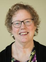 Julie Bracken's Instagram, Twitter & Facebook