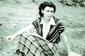 Мы с внучкой пошли в гастроном, а. Naina Elcina Biografiya Foto Lichnaya Zhizn Novosti Deti 2018 Biografii