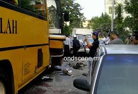 Aired for either 15 minutes or 5 minutes for 1989 till 1991. Suami Isteri Maut Kemalangan Babitkan 2 Bas Sekolah 5 Kereta Dan 2 Motorsikal Di Au3 Keramat Kujie2 Com