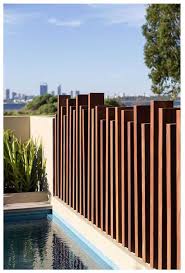 Aneka contoh model dan gambar pagar rumah minimalis modern dan terbaru untuk berbagai type rumah baik dari bahan besi atau batu alam. 20 Model Pagar Minimalis Kayu Besi Elegan 2021