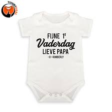 Er zijn wel duizend redenen waarom jouw papa onmisbaar is in jouw leven. Fijne 1e Vaderdag Lieve Papa Romper Bestel Nu Tshirtdeal