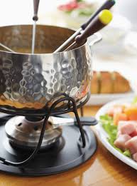 Bouillon Au Lait De Coco Pour Fondue De Poisson Et De Fruits De Mer Ricardo Recipe Ricardo Recipe Seafood Fondue Recipe Fondue Recipes