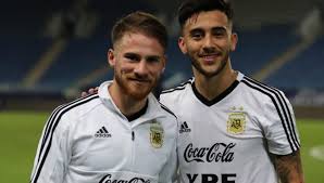 46' remate rechazado de alexis castro (defensa y justicia) remate con la izquierda desde el lado. Nicolas Gonzalez Y Un Futuro Ingles En Su Carrera Balon Latino