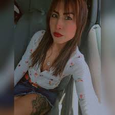 Chicas realice este set el día lunes, son soft gel, me comenta la chica que  ya se le rompió, se me hace raro pues el plástico del soft gel es muy raro