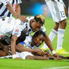 مازيمبي يسجل الهدف الثاني عن طريق. Tp Mazembe V Sc Internacional Fifa Com