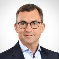 Robert Ledergerber's Instagram, Twitter & Facebook