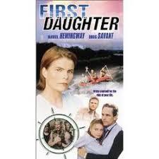 It has received moderate reviews from critics and viewers, who have given it an imdb score of 7.0 and a metascore of 52. First Daughter 1999 Film Wikipedia