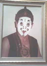 Biasanya pada gerobak pikulan atau spanduk selalu ada gambar dua tokoh punakawan yaitu semar dan gareng. Karakter Gerak Gecul Gareng Versi Sumar Bagyo Tesis Pdf Free Download