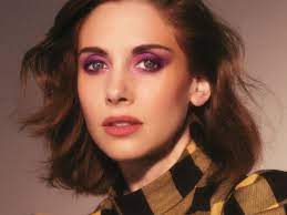 1980s makeup, hair, nails inspiration. The Coolest 80s Makeup Ideas Modeled By The Stars Of Glow Glamour