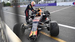 Sky that scenario then played out in disastrous fashion as verstappen locked up going into turn 12 of the. Wilder 340 Km H Crash Unfall Erklarung Verstappen Kritisiert Pirelli Krone At