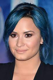The hair comb is in antiqued bronze finish with Demi Lovato Rocks Blue Hair At Frozen Premiere Beauty
