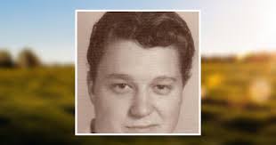 Hunter Estes's Instagram, Twitter & Facebook