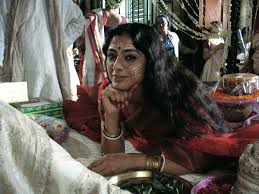 Ashima is very vital character of the movie. Sayantan Ghosh On Twitter 13 Years Of Mirapaglinair S The Namesake These Are My Favourite Scenes From The Film And Number Three Is My Favourite Scene From Any Film Https T Co Tq9hdtxotb