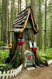 Amazing Playhouses Treehouses Design Dazzle Fairy Garden Fairy Houses Fairy Tree