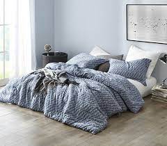 See more ideas about blue comforter sets, comforter sets, navy our twin xl bedding is made from superior raw materials and crafted with the highest standard techniques that separates our dorm bedding from the rest. Best Dorm Comforter For Extra Long Twin Size Bed Navy Blue Yarn Dyed Cotton College Bedding Navy Slate Pattern