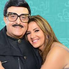 كان الإعلامي رامي رضوان، زوج الفنانة دنيا سمير. 4hvgklyy8iqlom