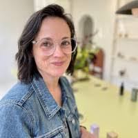 Heidi Corwin's Instagram, Twitter & Facebook