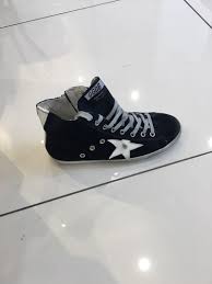 一年待って入荷 石田ゆり子さん愛用スニーカー | yokoauntylacarinaのブログ