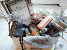 We have gifts for men who love sports, reading, traveling, cooking, and so much more! Pin By Umara Qureshi On Kunchas Hampers For Men Gift Box For Men Islamic Gifts