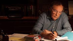 Stephen edwin king is an american author of fantasy, horror, suspense, and science fiction. The 20 Richest Authors In The World 2021 Wealthy Gorilla